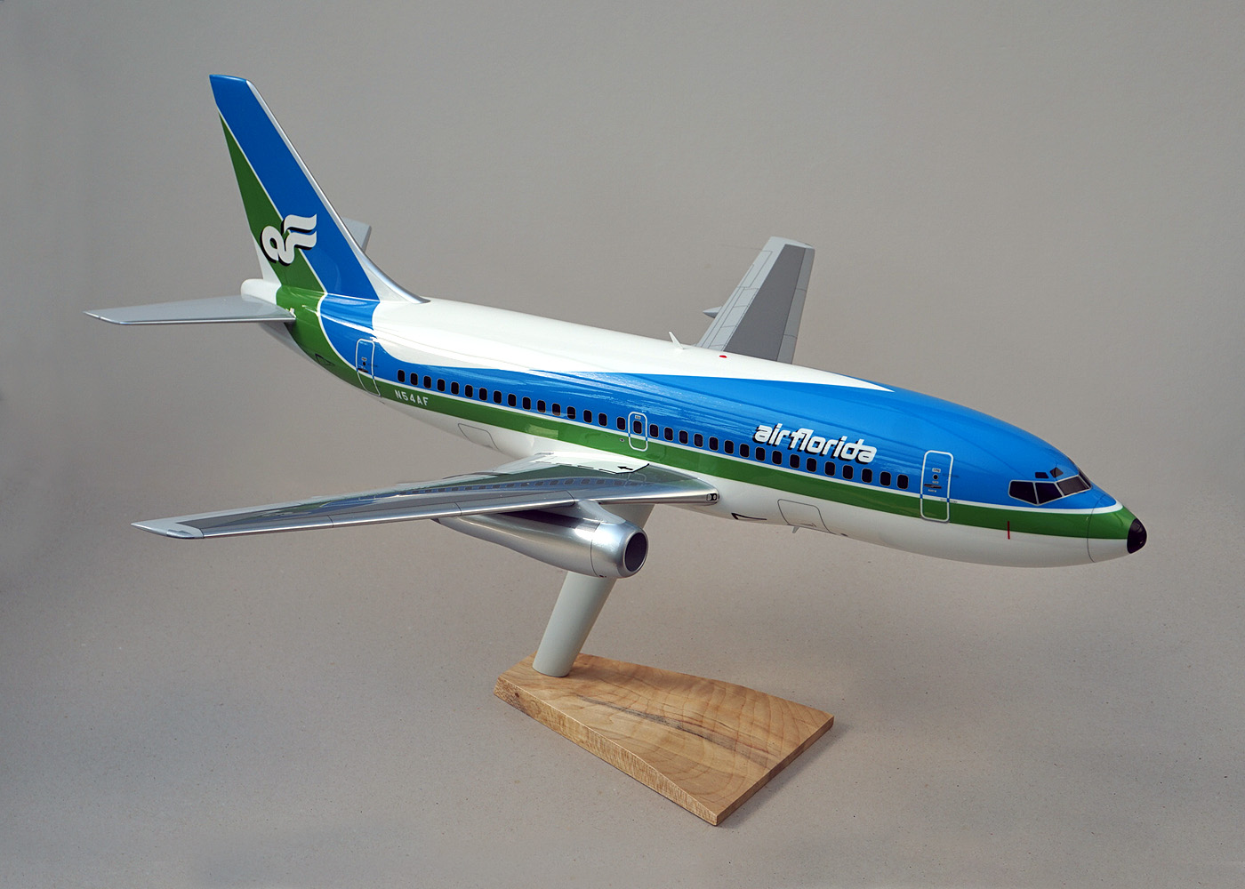 Conquest Models 1/50 Air Florida Boeing 737-200