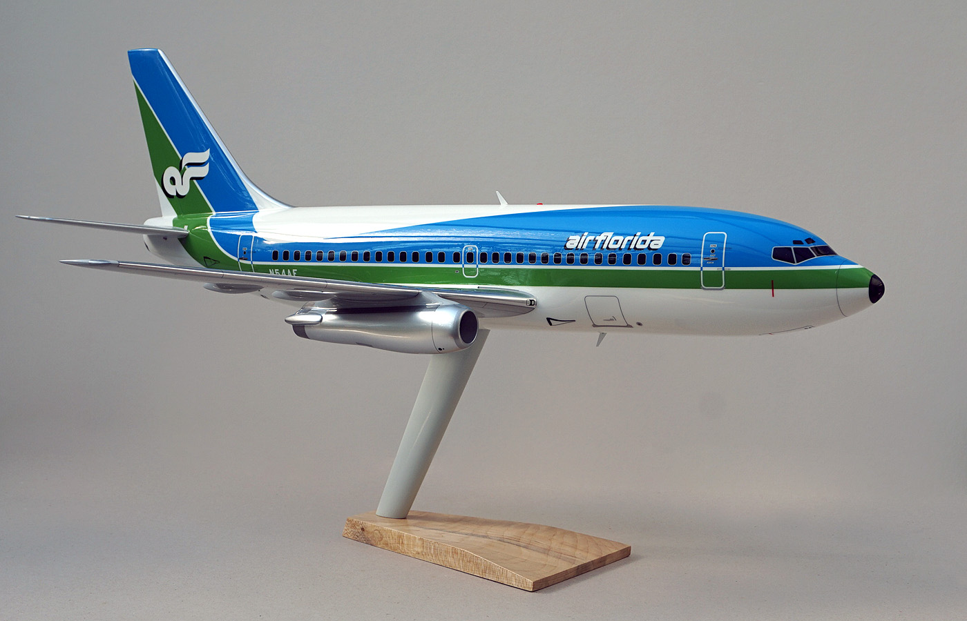 Conquest Models 1/50 Air Florida Boeing 737-200